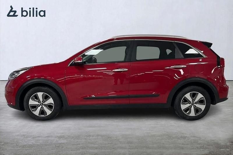 Begagnad Kia Niro Advance 143 HK (105 kW) 2017 Röd SUV