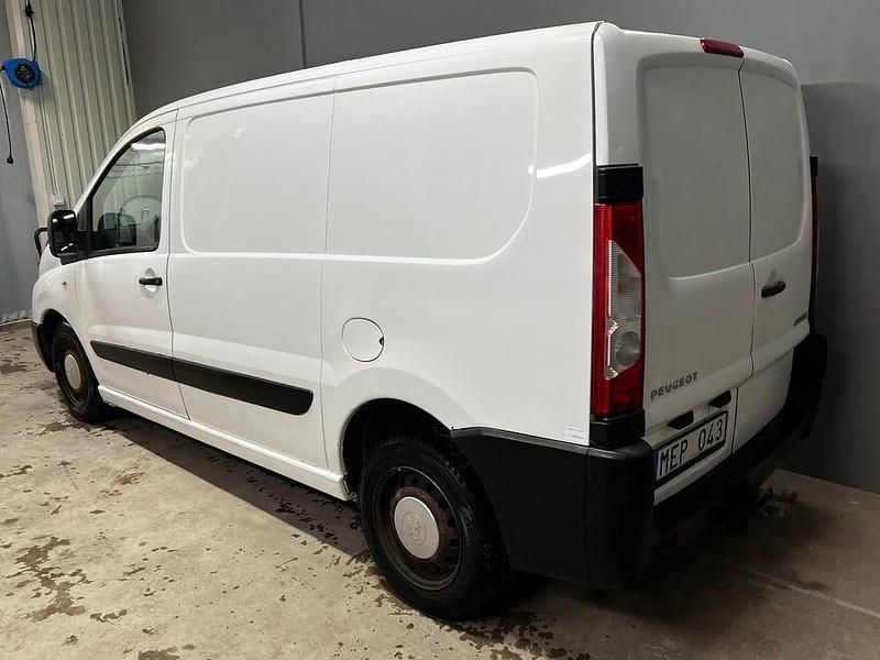 Begagnad Peugeot Expert 128 HK (94 kW) 2012 Vit Van