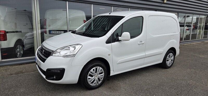 Vit Begagnad 2015 Peugeot Partner Minibuss | 89 900 kr (Dyr) - Bild 1/4