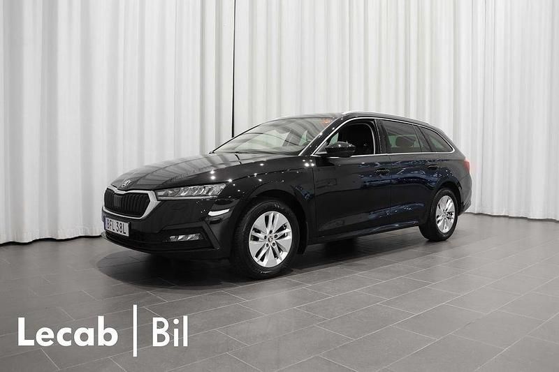 Svart Begagnad 2022 Skoda Octavia Kombi | 229 500 kr (Marknadspris) - Bild 1/4