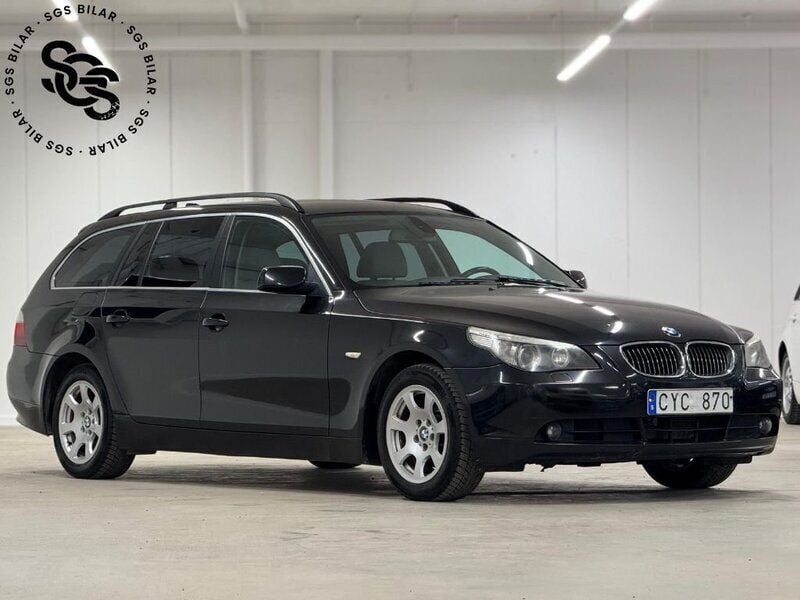 Svart Begagnad 2006 BMW 523 Kombi | 59 900 kr (Lite dyr) - Bild 1/4