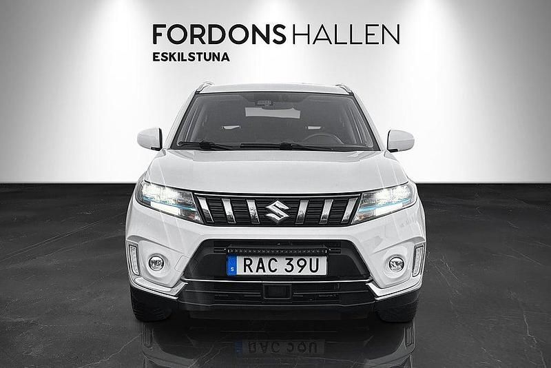 Begagnad Suzuki Vitara 102 HK (75 kW) 2022 Vit SUV