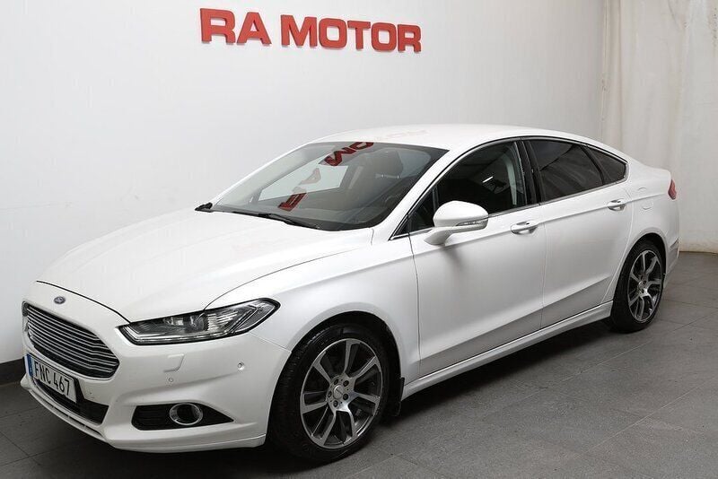 Vit Begagnad 2014 Ford Mondeo Titanium Sedan | 139 800 kr (Marknadspris) - Bild 1/3