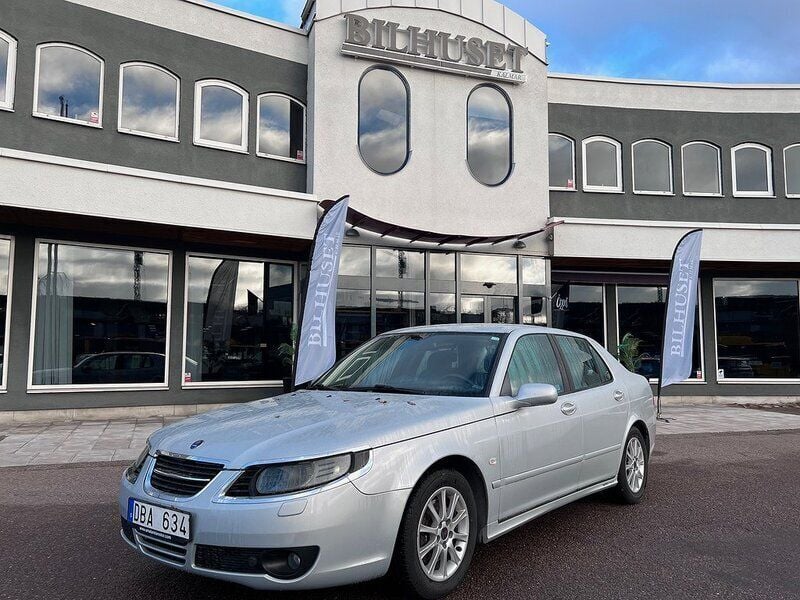 Ljusgrå Begagnad 2007 Saab 9-5 Vector Sedan | 42 900 kr (Marknadspris) - Bild 1/4