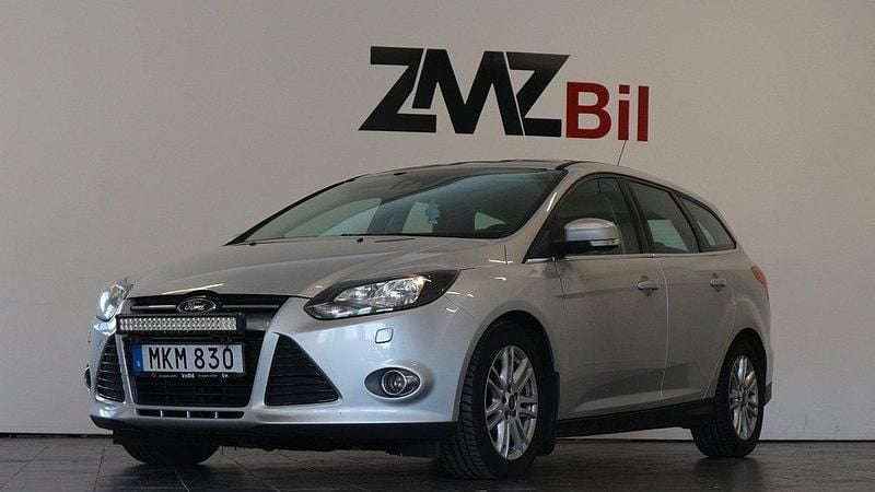 Grå Begagnad 2014 Ford Focus Titanium Kombi | 57 900 kr (Bra pris) - Bild 1/4