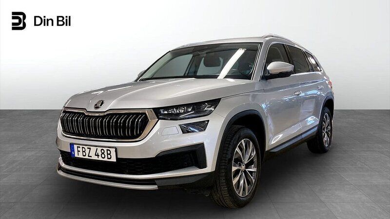 Silver (brilliant silver metallic) Begagnad 2022 Skoda Kodiaq Style SUV | 387 900 kr (Marknadspris) - Bild 1/4