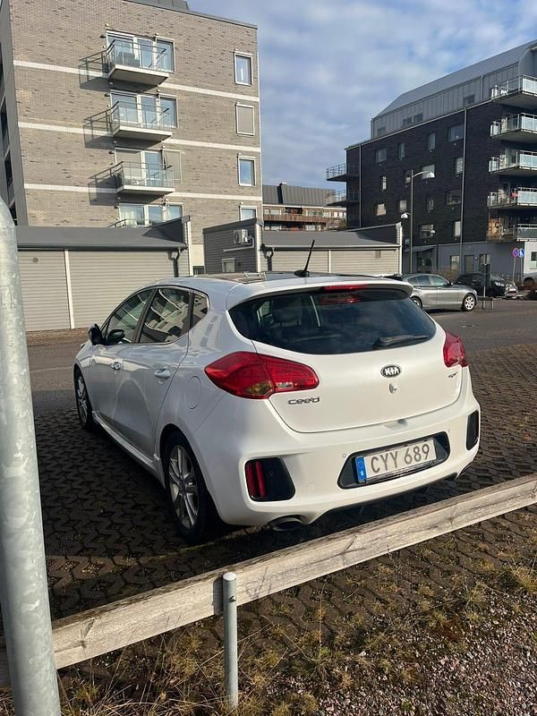 Begagnad Kia Ceed GT GT 204 HK (150 kW) 2015