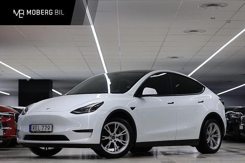 Vit Begagnad 2023 Tesla Model Y Long Range AWD SUV | 399 900 kr (Marknadspris) - Bild 1/3