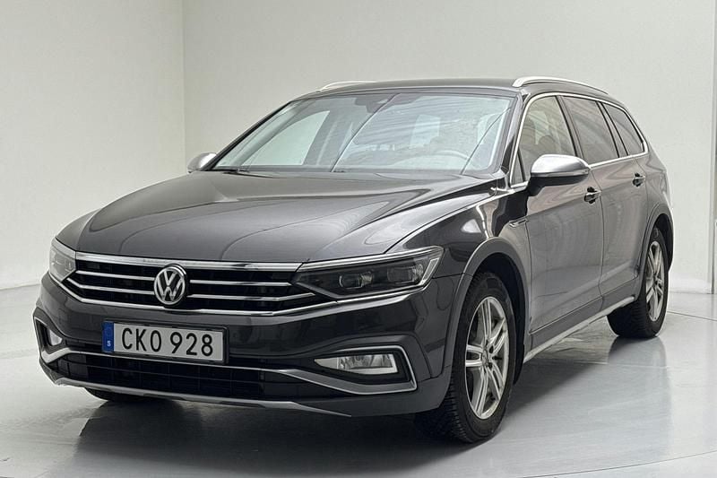 Begagnad VW Passat Alltrack 190 HK (139 kW) 2020 Mörkgrå Kombi