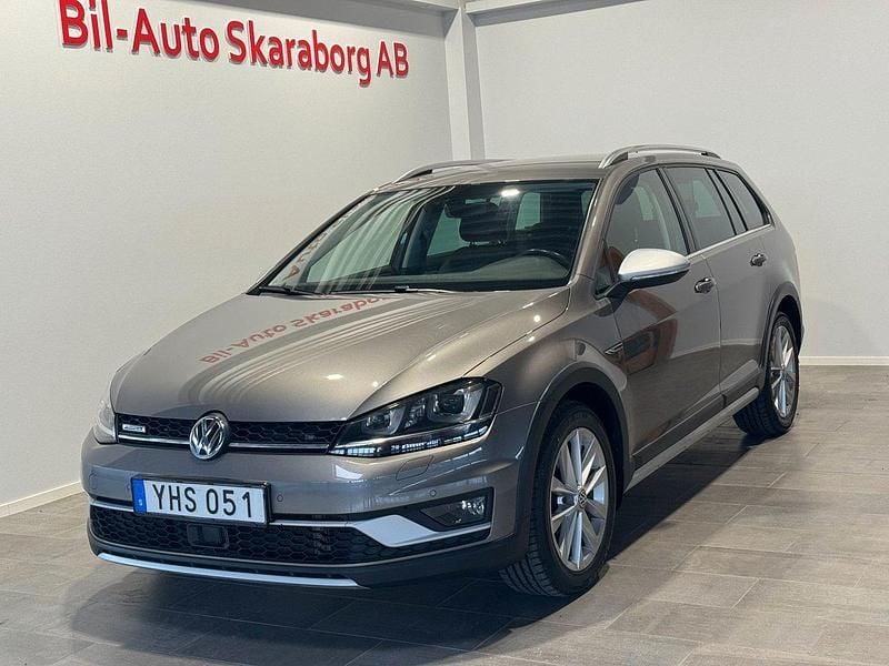 Grå Begagnad 2016 VW Golf Alltrack Kombi | 159 500 kr (Marknadspris) - Bild 1/4