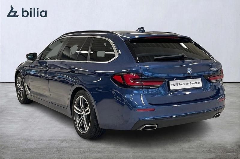 Begagnad BMW 530 292 HK (214 kW) 2021 Phytonic blue metallic Kombi