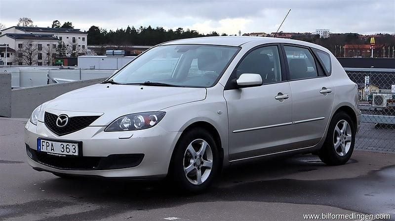Grå samma som bilen Begagnad 2007 Mazda 3 Inclusive Sedan | 34 500 kr (Marknadspris) - Bild 1/4