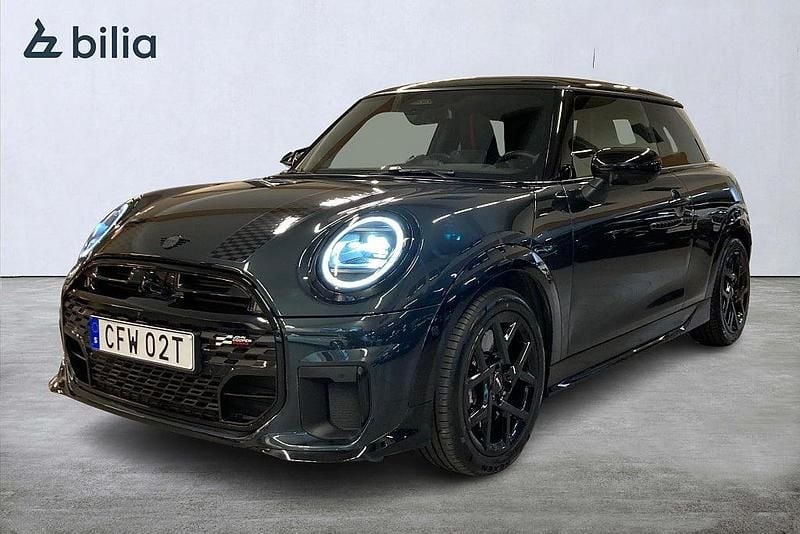 Grå Begagnad 2024 Mini John Cooper Works Halvkombi | 419 000 kr - Bild 1/4