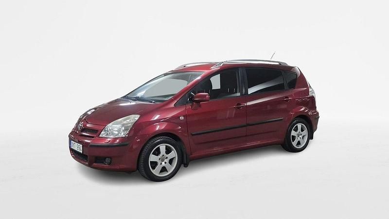 Mörkröd Begagnad 2005 Toyota Corolla Verso Minibuss | 49 900 kr (Marknadspris) - Bild 1/4
