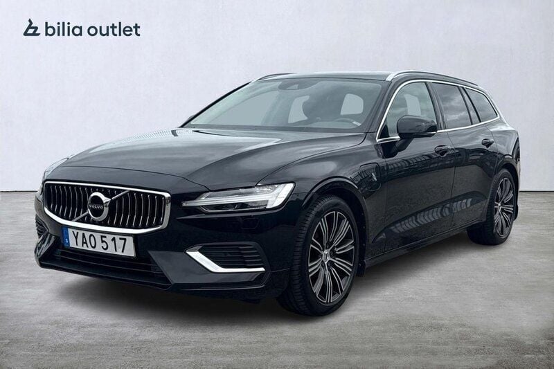 Svart Begagnad 2021 Volvo V60 Kombi | 264 900 kr (Superpris) - Bild 1/3