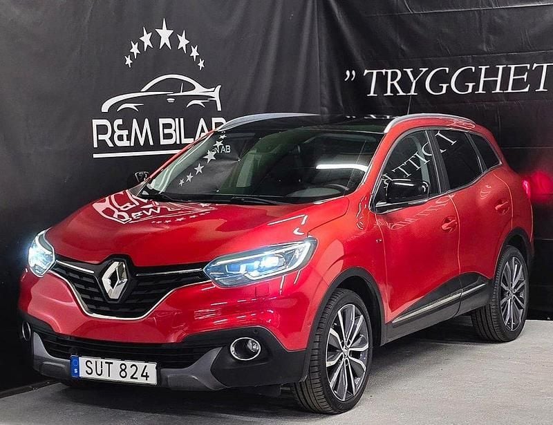 Röd Begagnad 2016 Renault Kadjar Bose Edition SUV | 139 800 kr (Marknadspris) - Bild 1/4