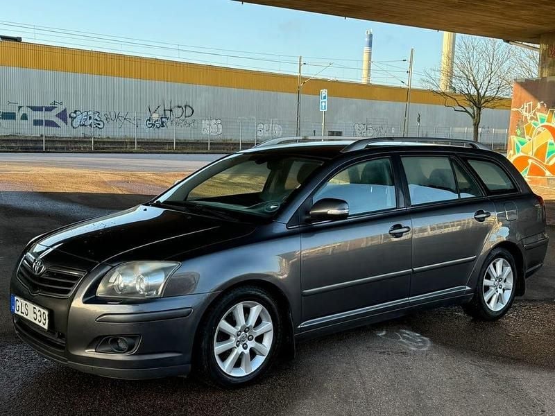 Begagnad 2007 Toyota Avensis Kombi | 24 900 kr (Marknadspris) - Bild 1/4