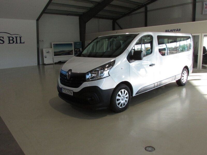 Vit Begagnad 2019 Renault Trafic Van | 225 000 kr - Bild 1/4
