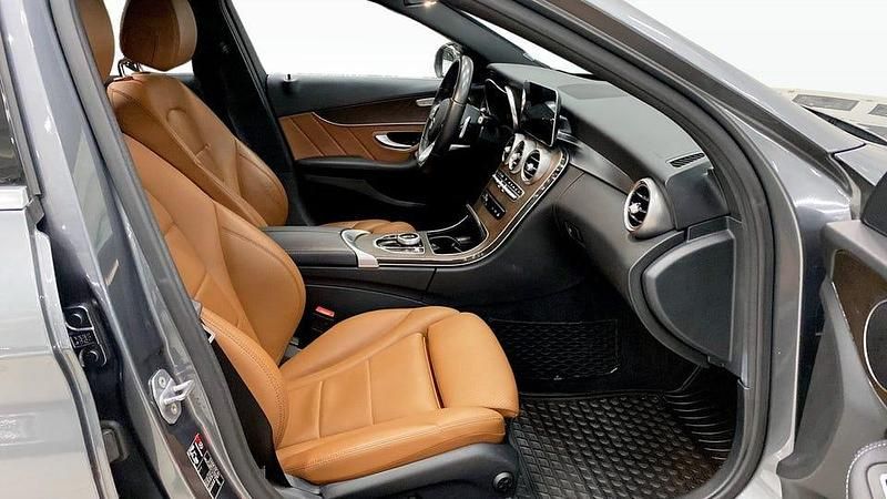 Begagnad Mercedes C220 AMG line 194 HK (142 kW) 2018 Grå Kombi