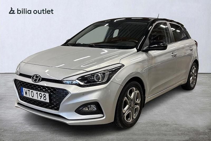 Begagnad Hyundai i20 Trend 101 HK (74 kW) 2020 Grå Halvkombi