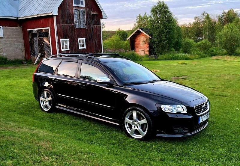 Svart Begagnad 2008 Volvo V50 R-Design Kombi | 18 000 kr (Superpris) - Bild 1/2