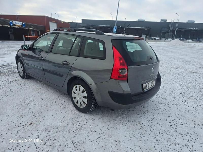 Begagnad Renault Mégane II 113 HK (83 kW) 2004