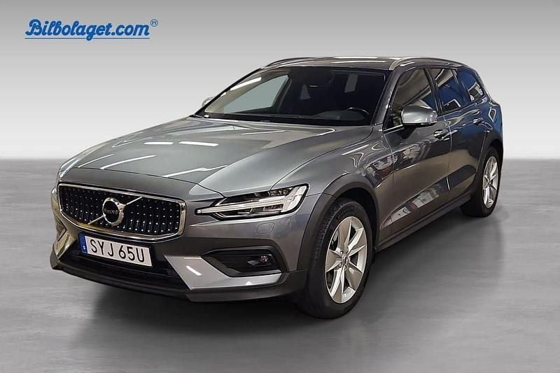 Grå Begagnad 2021 Volvo V60 CC Kombi | 339 000 kr (Marknadspris) - Bild 1/4