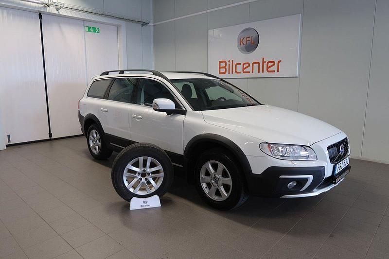 Vit Begagnad 2015 Volvo XC70 Momentum SUV | 229 900 kr (Marknadspris) - Bild 1/4