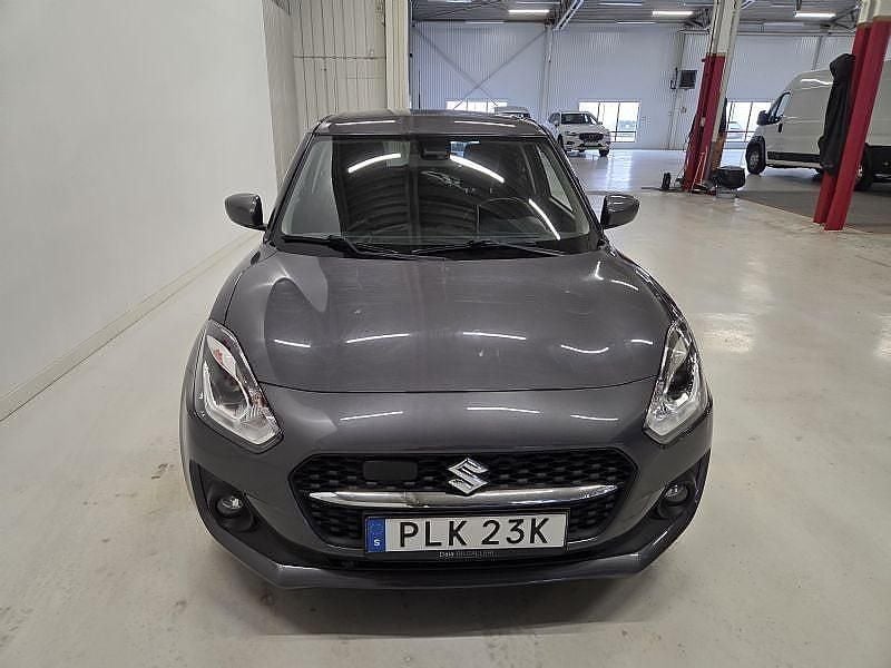Begagnad Suzuki Swift 83 HK (61 kW) 2021 Grå Halvkombi