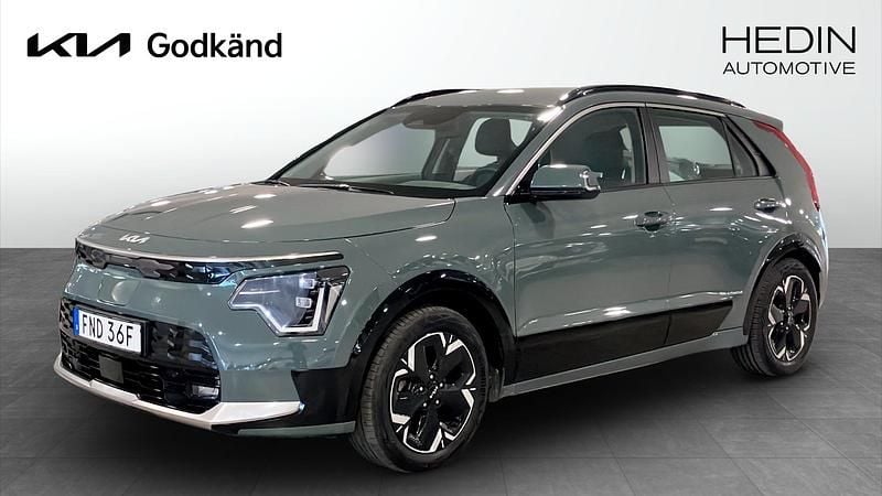 Grön (black) Begagnad 2022 Kia e-Niro SUV | 309 900 kr (Dyr) - Bild 1/4