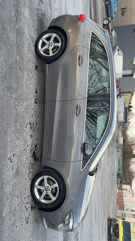 Begagnad Mercedes B180 136 HK (100 kW) 2019 Minibuss