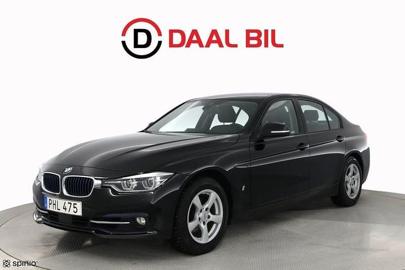 Svart Begagnad 2017 BMW 330 Sport Line Sedan | 189 700 kr (Superpris) - Bild 1/4