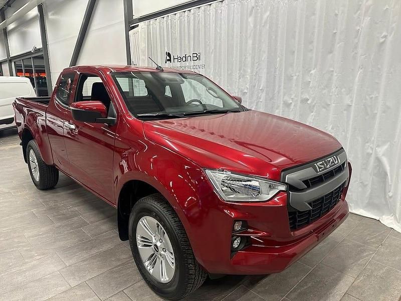 Röd Begagnad 2024 Isuzu D-Max Pickup | 529 875 kr - Bild 1/4