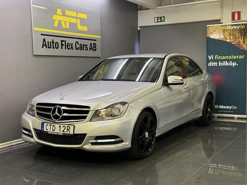 Grå Begagnad 2012 Mercedes C200 Sedan | 104 900 kr (Bra pris) - Bild 1/4
