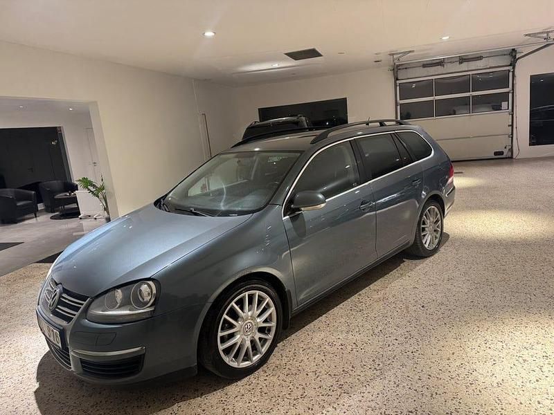 Grå Begagnad 2009 VW Golf VI Kombi | 39 900 kr (Bra pris) - Bild 1/4