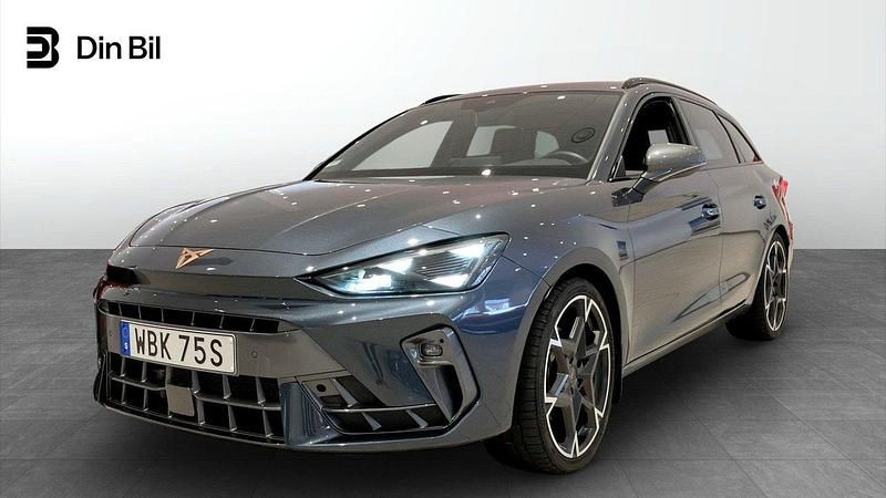 Mörkgrå Begagnad 2024 Cupra Leon Kombi | 329 900 kr (Lite dyr) - Bild 1/4
