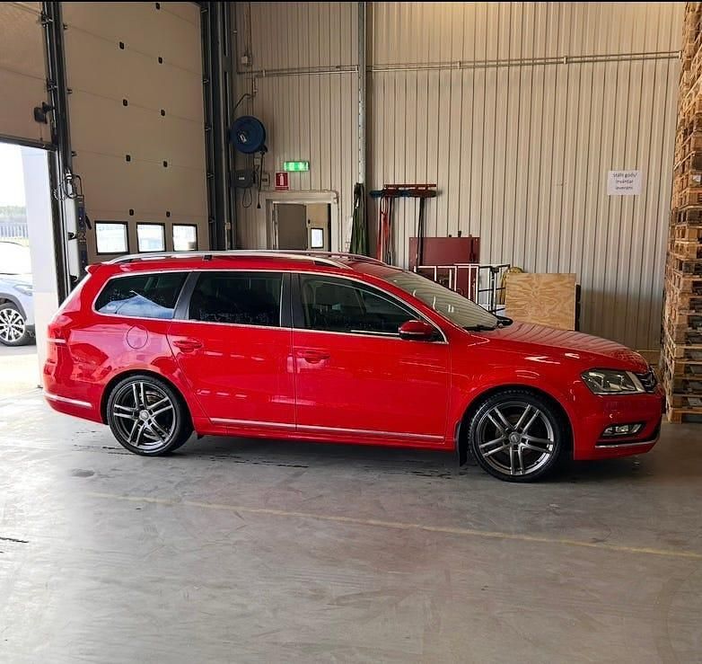 Begagnad 2015 VW Passat R-line | 89 000 kr (Bra pris) - Bild 1/4