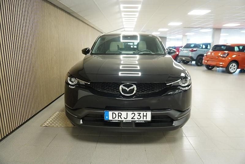 Begagnad Mazda MX30 Makoto 105 kW (143 HK) 2023 Svart SUV