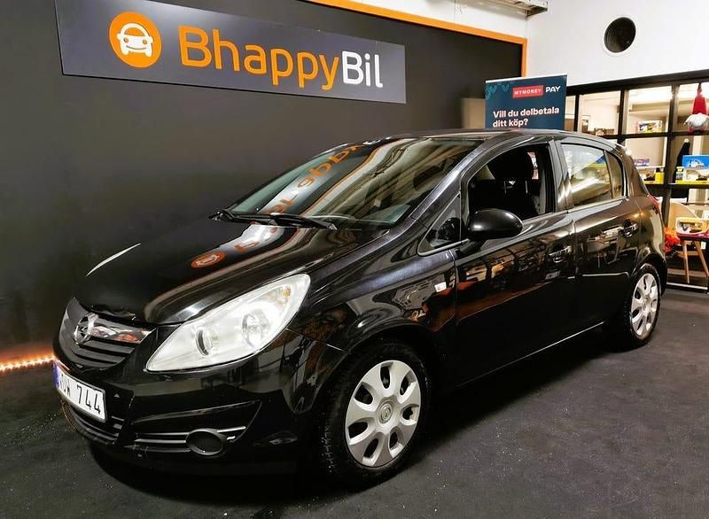 Svart Begagnad 2008 Opel Corsa Halvkombi | 32 900 kr (Marknadspris) - Bild 1/4