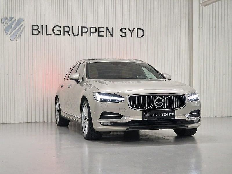 Begagnad Volvo V90 Inscription 235 HK (172 kW) 2017 Ljusbrun Kombi