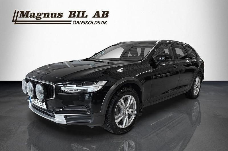 Svart Begagnad 2018 Volvo V90 CC Kombi | 269 900 kr (Marknadspris) - Bild 1/4