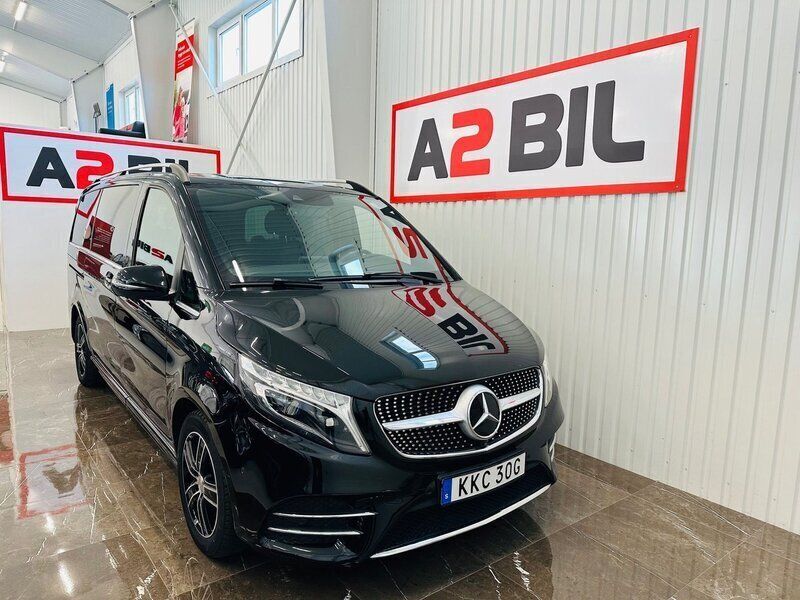Svart Begagnad 2019 Mercedes V250 Avantgarde Minibuss | 524 900 kr (Lite dyr) - Bild 1/4