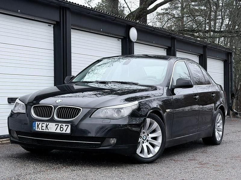 Begagnad 2010 BMW 520 Sedan | 59 999 kr (Marknadspris) - Bild 1/4