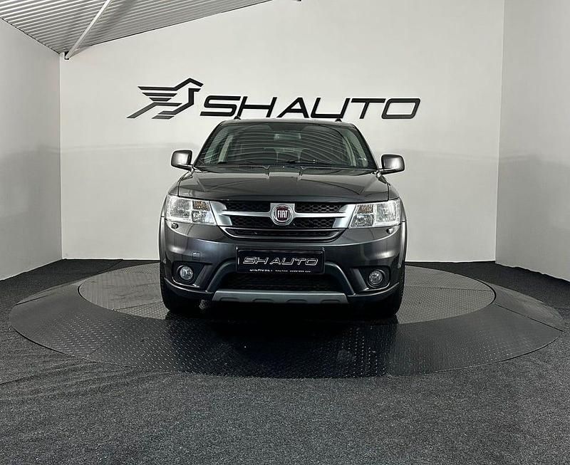 Begagnad Fiat Freemont Sport 170 HK (125 kW) 2015 Grå SUV