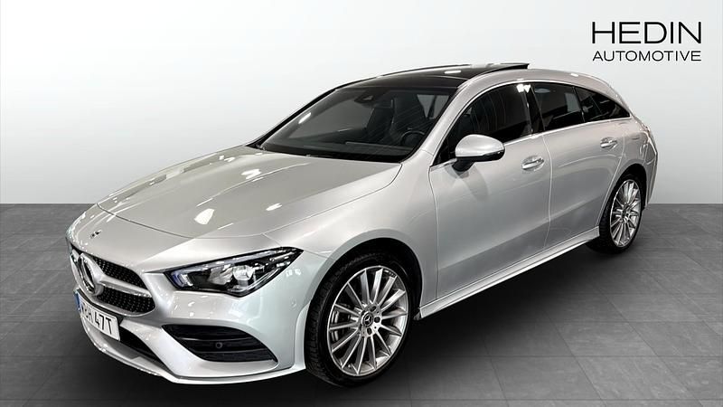 Silver Begagnad 2023 Mercedes CLA250e Shooting Brake AMG Kombi | 359 900 kr (Lite dyr) - Bild 1/4