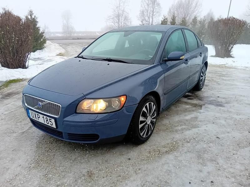 Begagnad 2004 Volvo S40 Sedan | 15 500 kr (Bra pris) - Bild 1/4