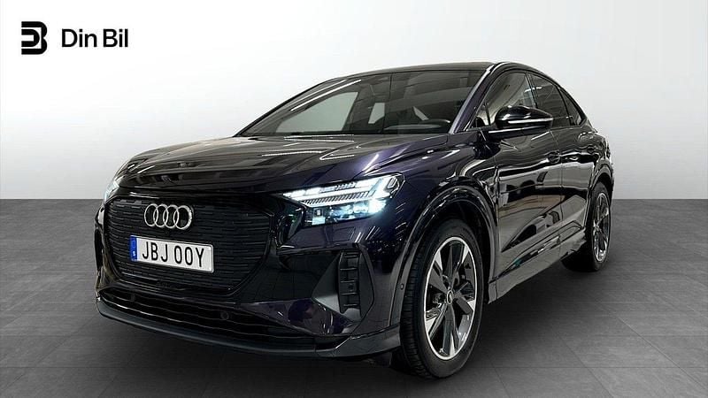 Lila Begagnad 2023 Audi Q4 Sportback e-tron Advanced SUV | 449 000 kr (Marknadspris) - Bild 1/4