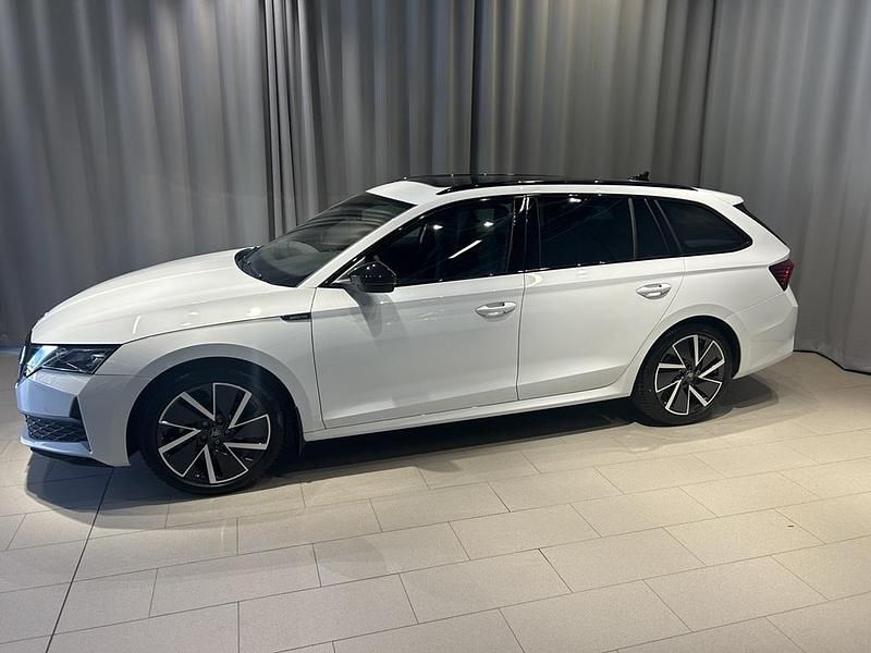 Ny Skoda Octavia 2025 Vit Kombi