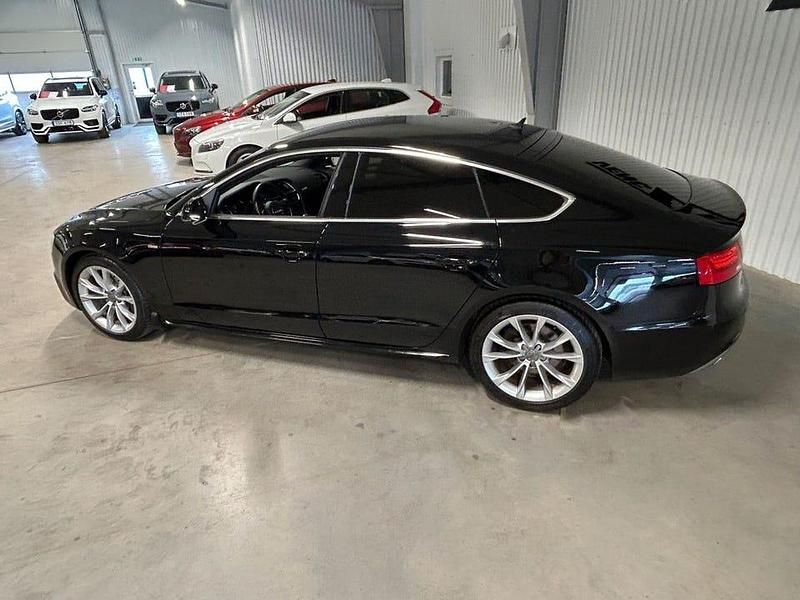 Begagnad Audi A5 Sportback S-Line 177 HK (130 kW) 2015 Svart (svart metallic) Halvkombi