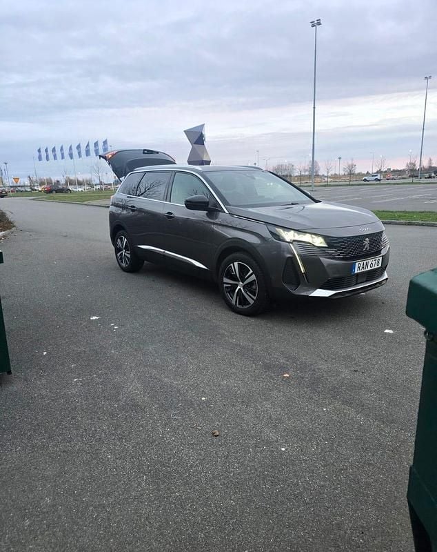 Begagnad Peugeot 5008 131 HK (96 kW) 2023 SUV